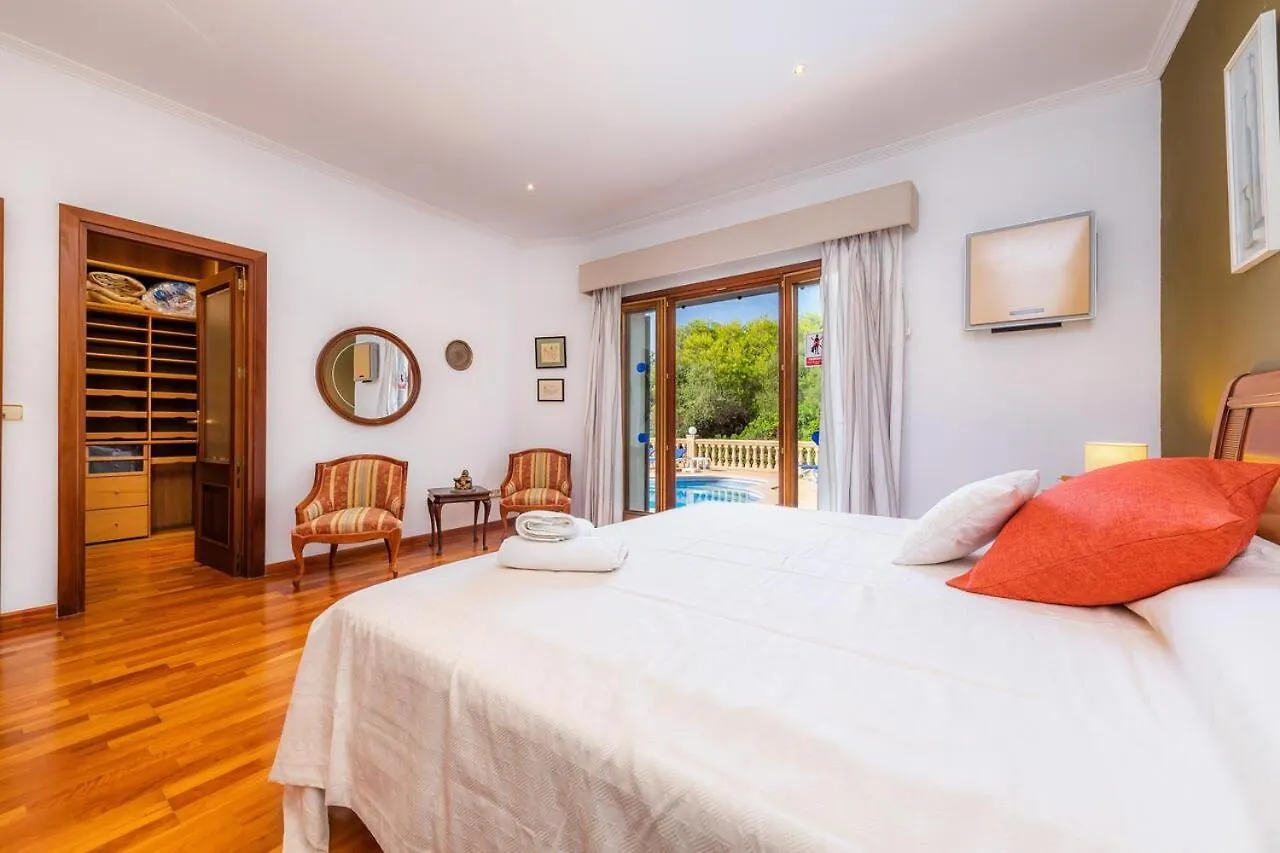 Villa Marta Cala d'Or  Holiday home